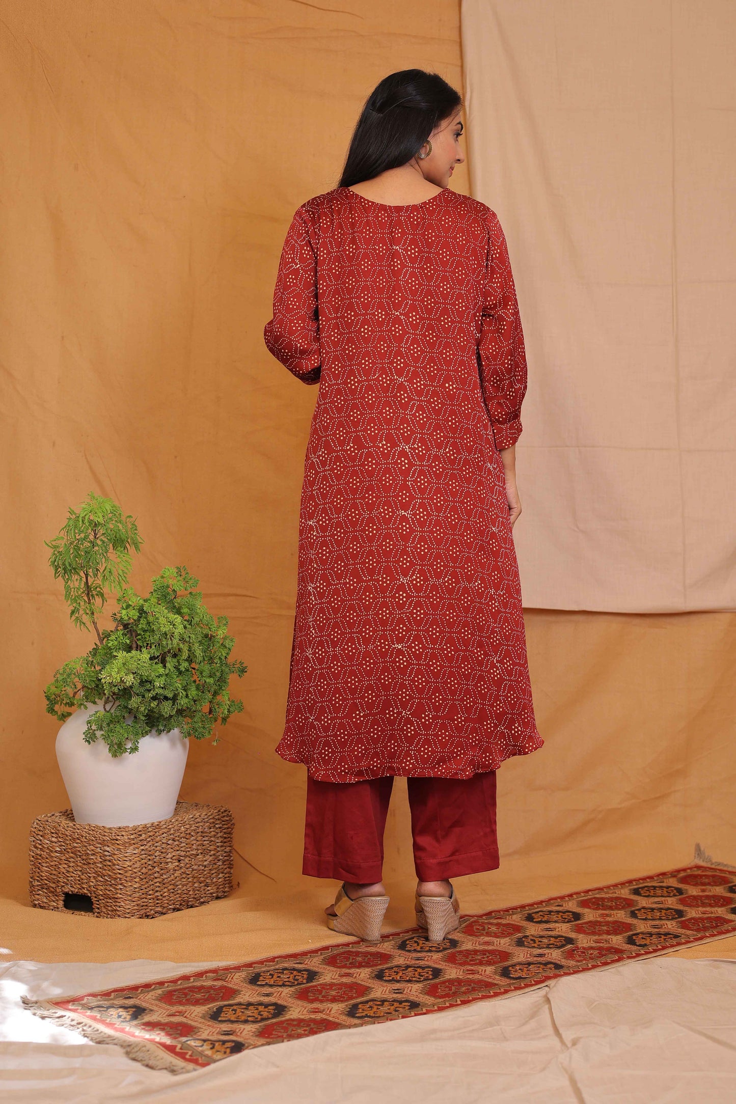 MAIRA'S MAROON HANDBLOCK PRINTED KURTA PANT SET